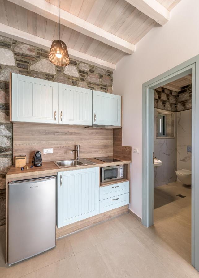 Thea Sunset Suites Mytakas Extérieur photo